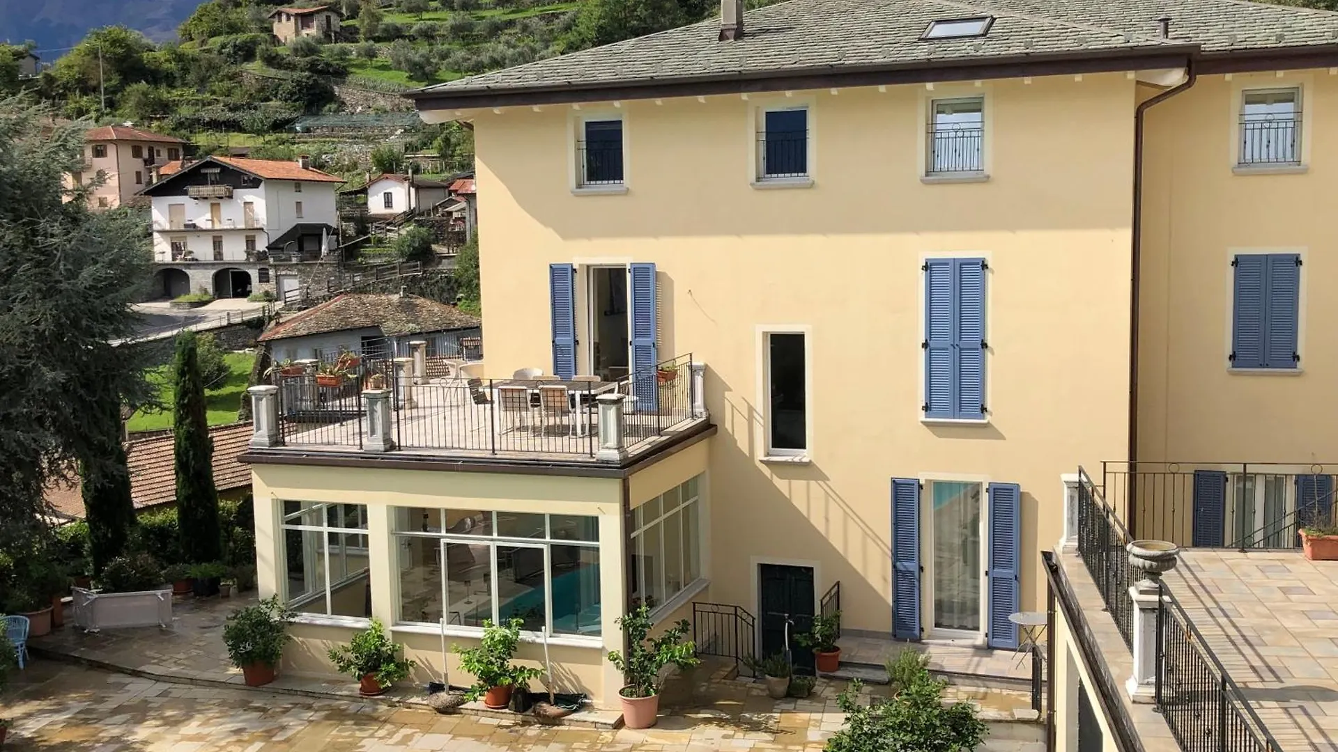 Villa Eden Jacuzzi Pool & Private Parking Domaso Appartement